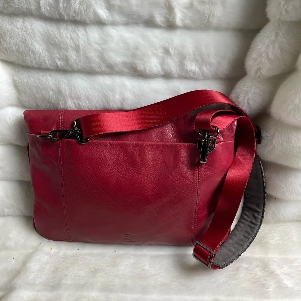 'Tucano One Premium Clutch real leather  red bag for MacBook Air 11 & Ultrabook